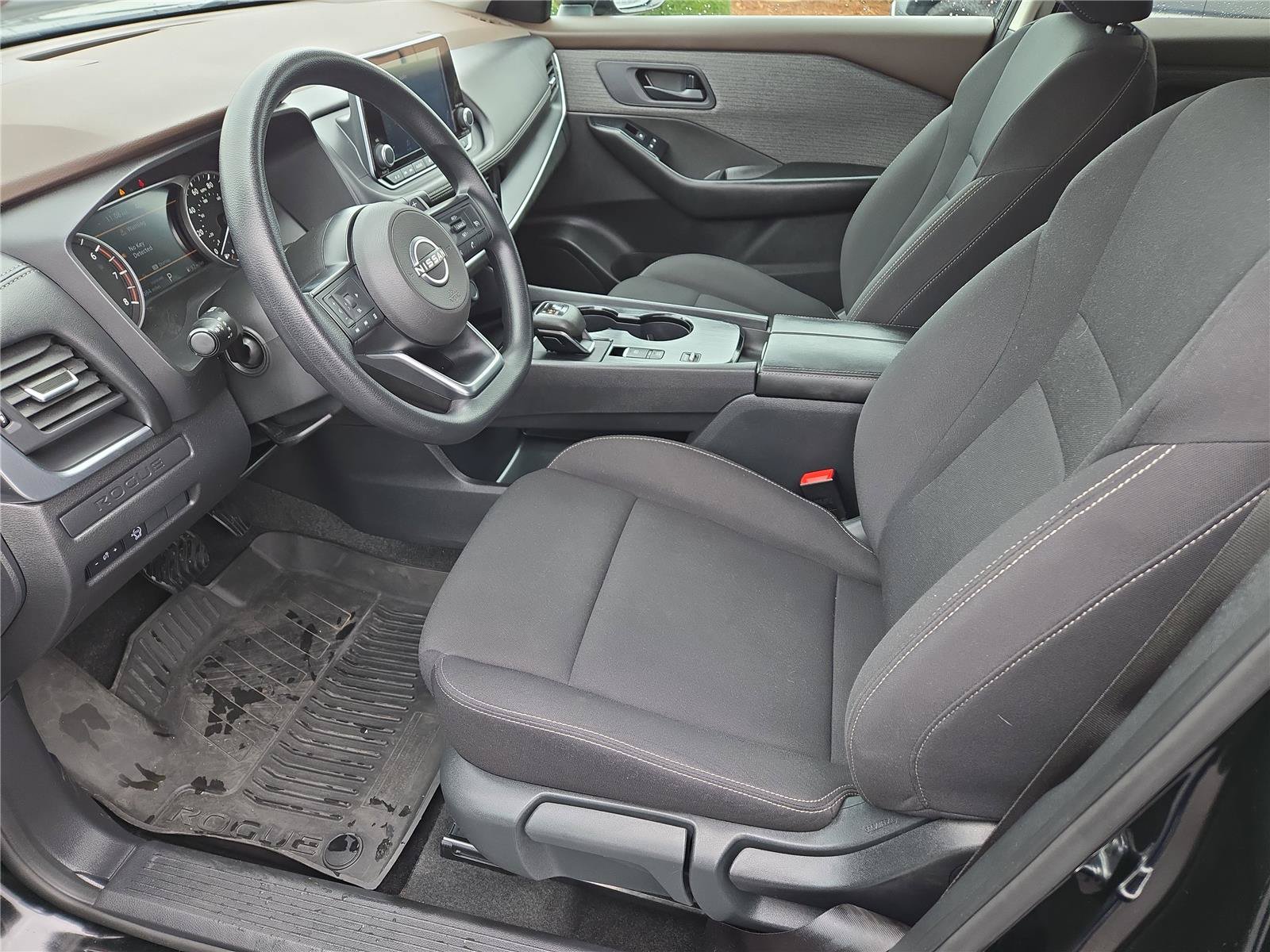 Used 2023 Nissan Rogue S FWD image 15