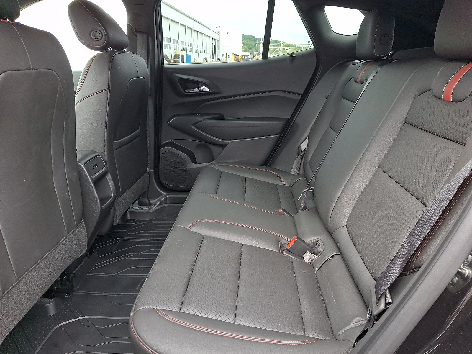 Certified 2026 Chevrolet Trax RS w/ Sunroof Package FWD image 10