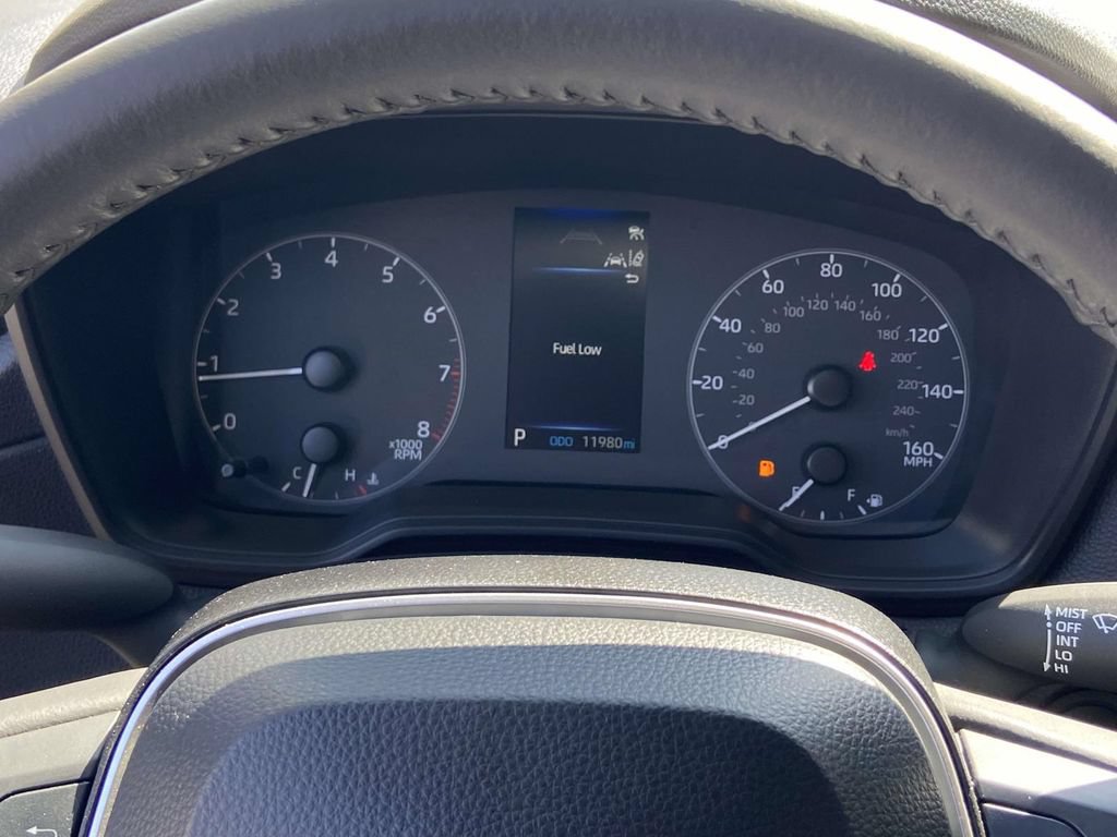 Used 2024 Toyota Corolla Cross LE w/ Moonroof Package FWD image 34