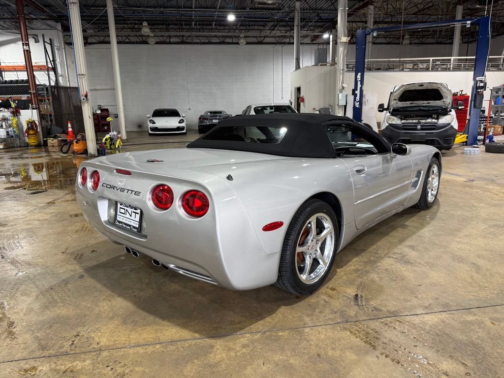 Used 2004 Chevrolet Corvette Convertible w/ Preferred Equipment Group RWD image 7