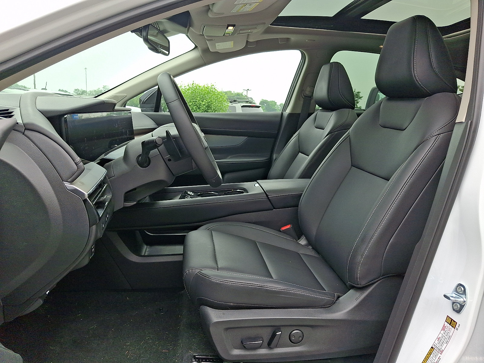 Used 2025 Nissan Murano SL w/ Cargo Package AWD/4WD image 14