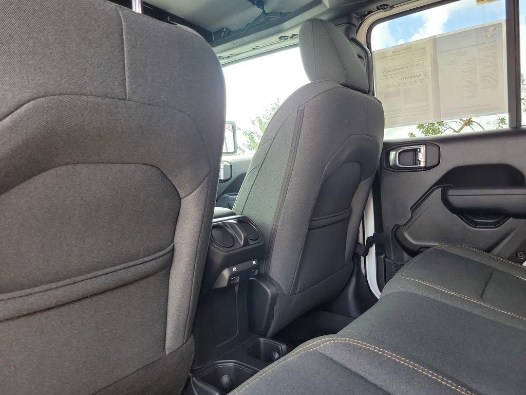 Certified 2025 Jeep Gladiator Mojave AWD/4WD image 13