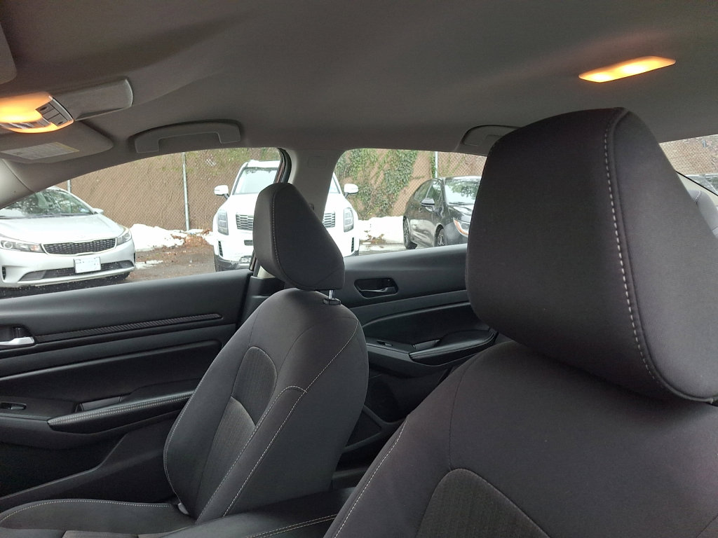 Used 2024 Nissan Altima 2.5 SV image 23