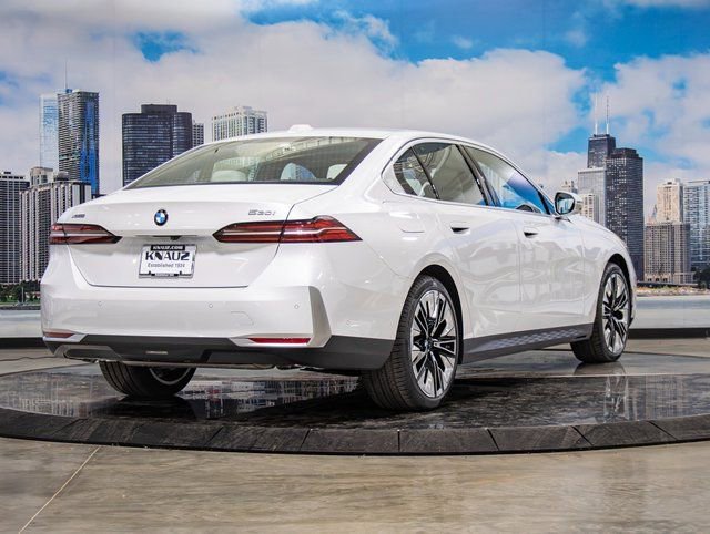 Used 2026 BMW 530i xDrive w/ Premium Package image 8