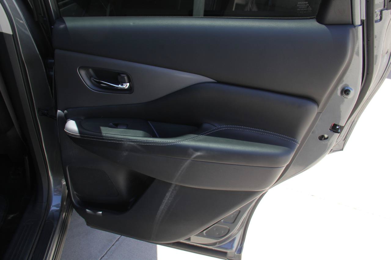 Used 2020 Nissan Murano S FWD image 25