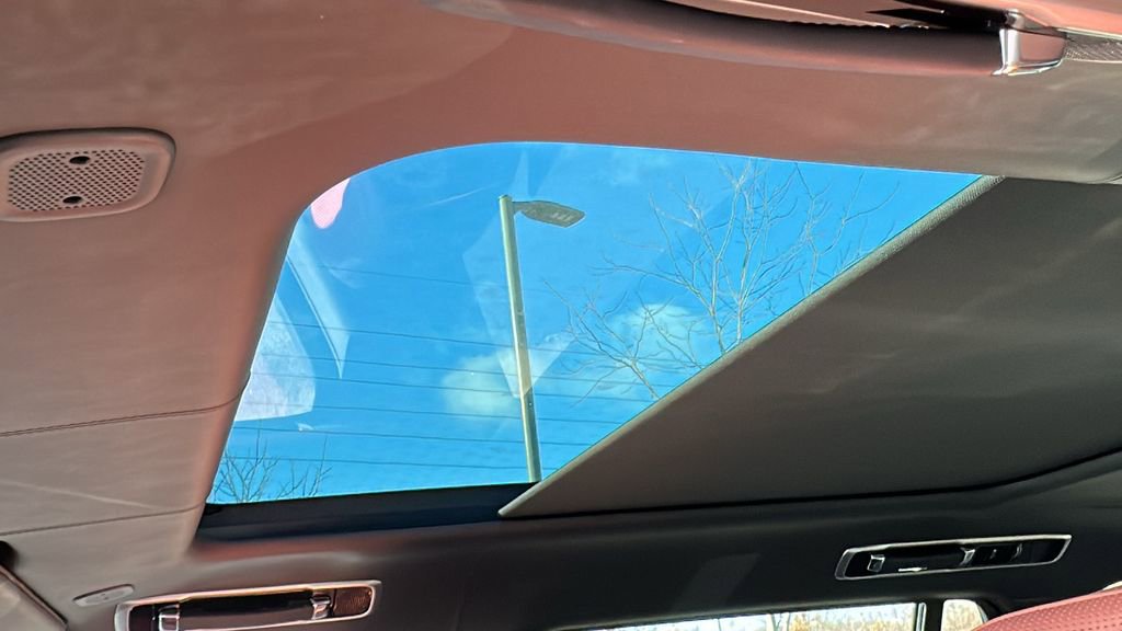 New 2025 Land Rover Range Rover SV image 24