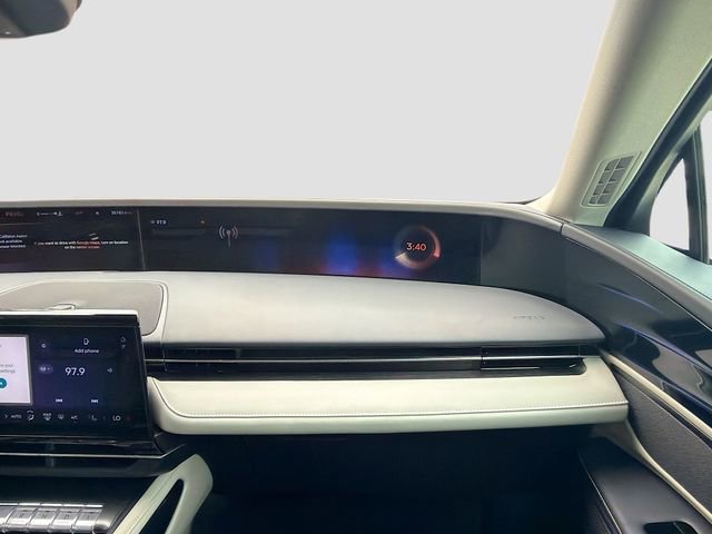 Used 2024 Lincoln Nautilus Reserve image 18