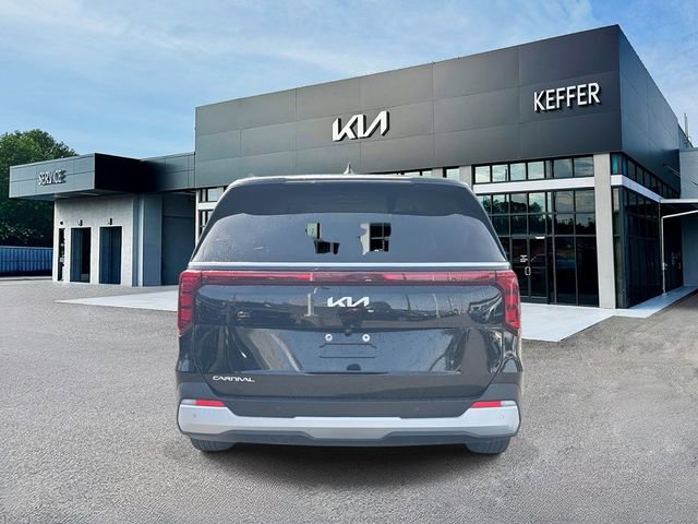 Certified 2025 Kia Carnival image 7