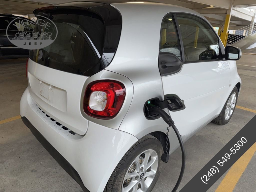 Used 2018 smart fortwo electric drive image 4