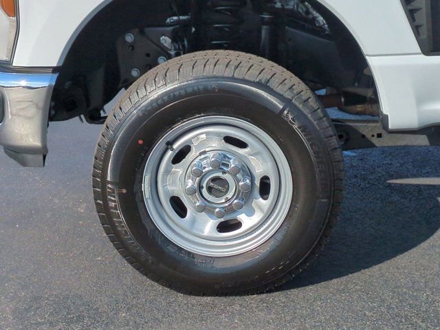 Used 2024 Ford F250 XL w/ Snow Plow/Camper Package AWD/4WD image 8