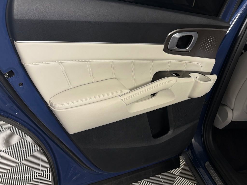 Used 2024 Kia Sorento SX image 26