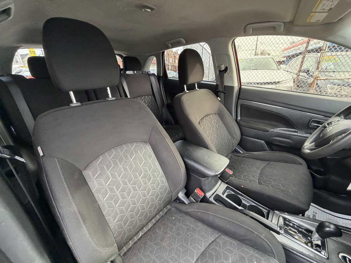 Used 2023 Mitsubishi Outlander Sport ES AWD/4WD image 23