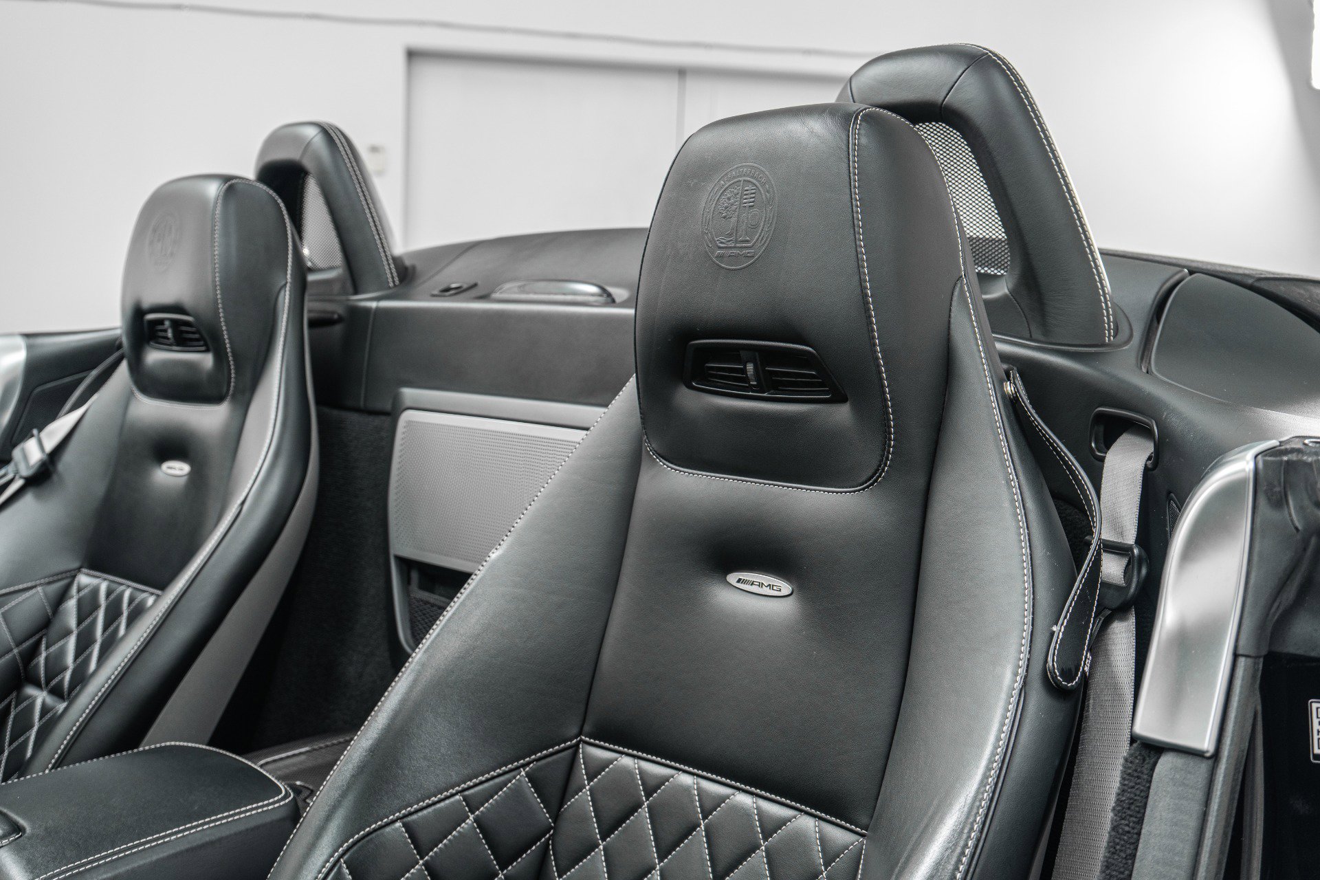 Used 2015 Mercedes-Benz SLS AMG GT Final Edition image 25