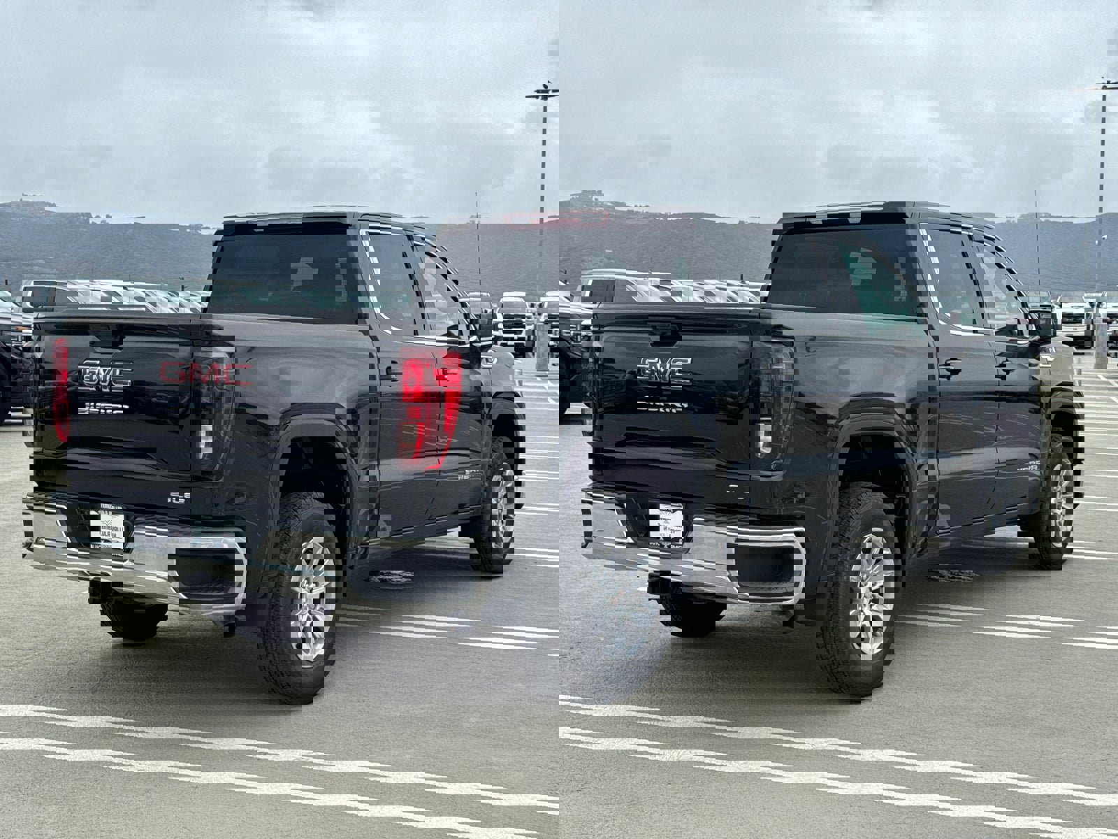 Used 2026 GMC Sierra 1500 SLE image 14