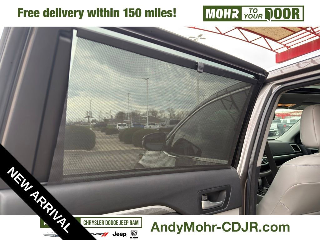 Used 2017 Toyota Highlander Limited image 28