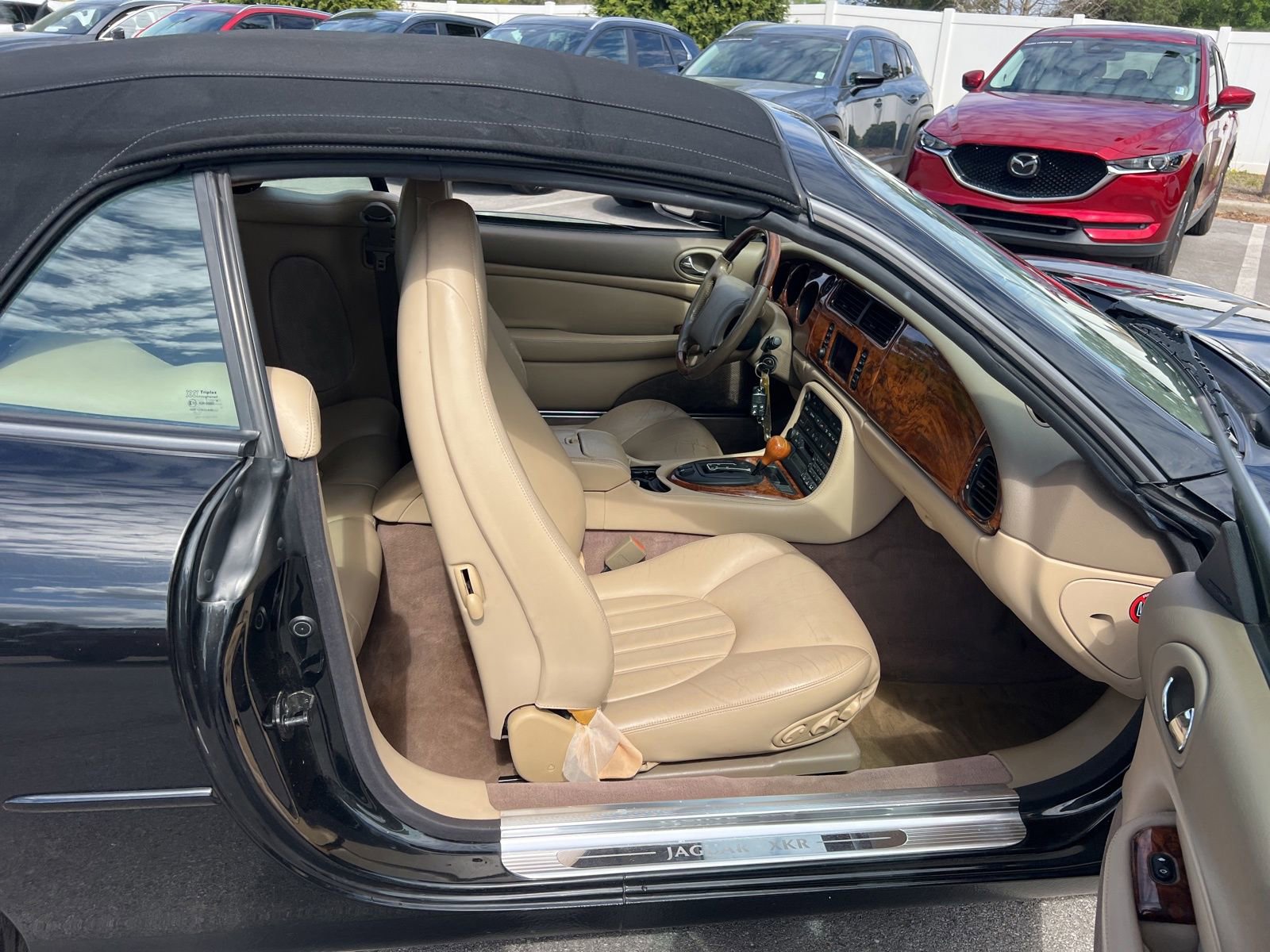 Used 2000 Jaguar XK8 Convertible image 31
