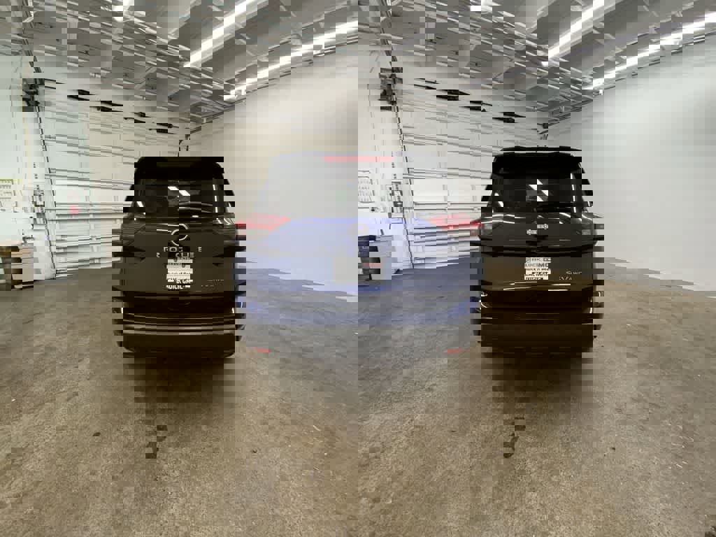 Used 2024 Nissan Rogue SV image 5