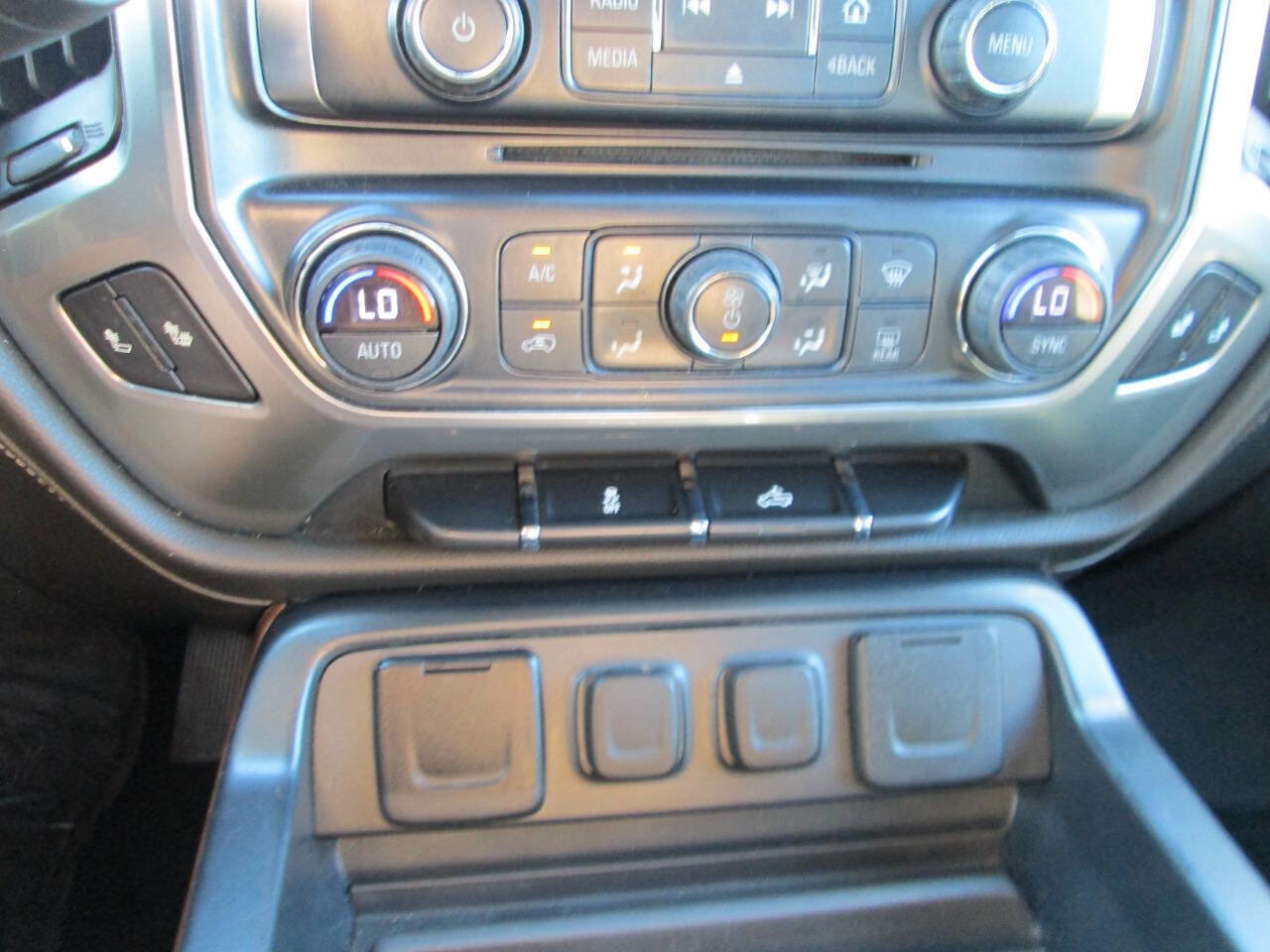 Used 2018 Chevrolet Silverado 1500 LTZ w/ Texas Edition image 36