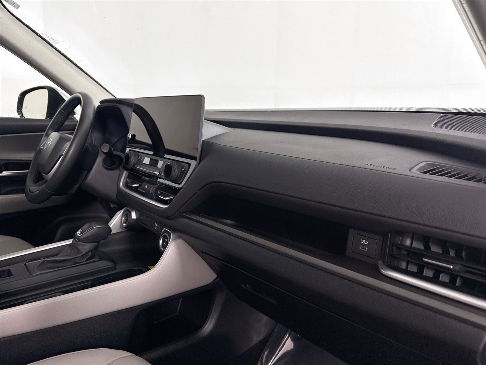 Certified 2024 Toyota Grand Highlander XLE image 44