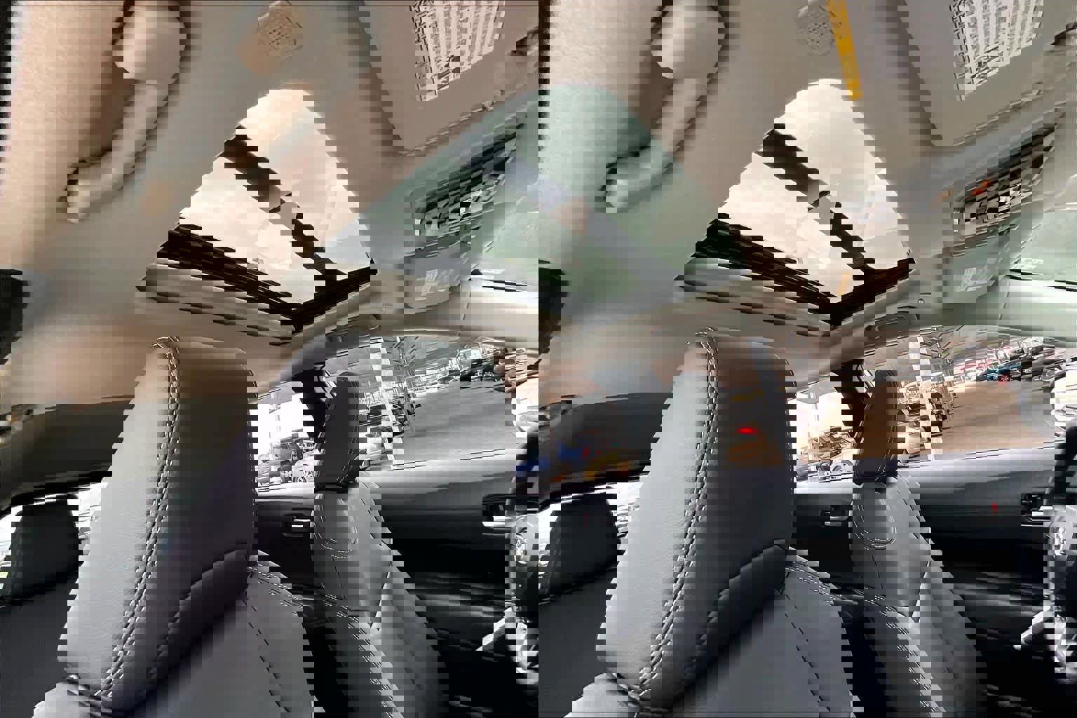 Used 2025 Toyota Corolla Cross XLE w/ Convenience Package image 14