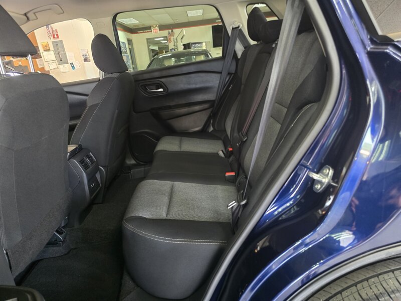Used 2026 Nissan Rogue SV AWD/4WD image 12