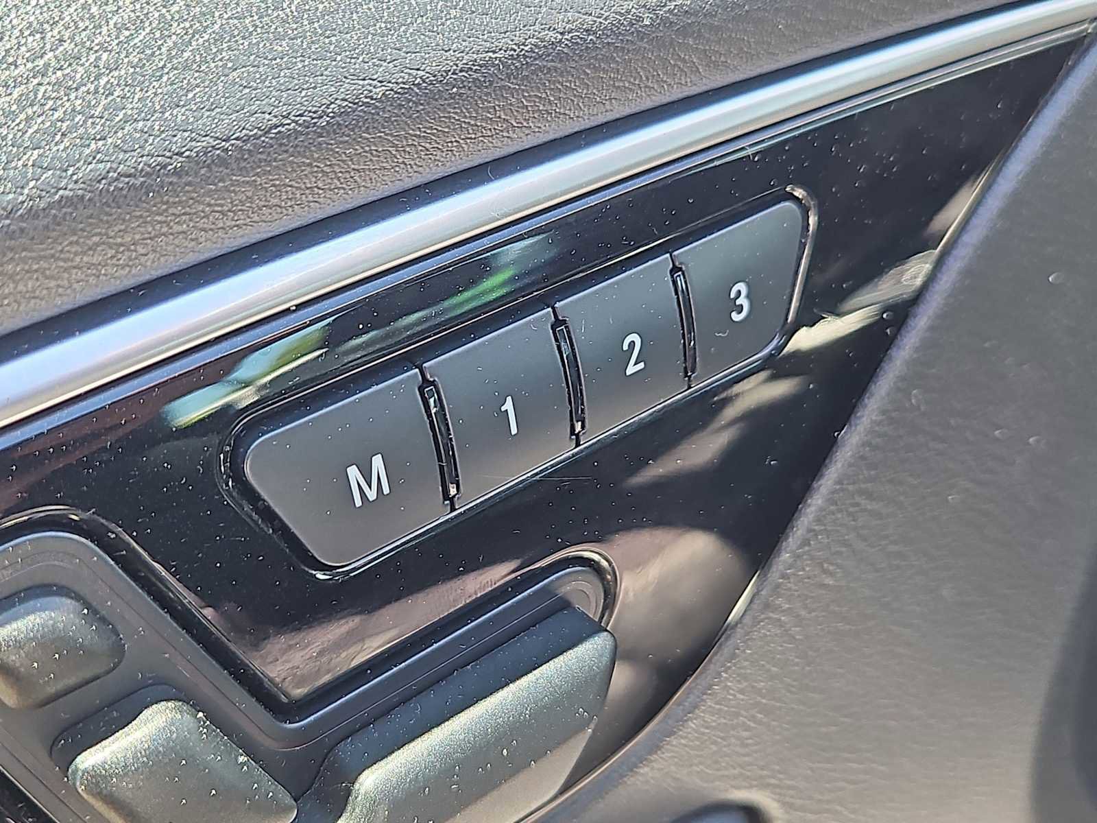 Used 2018 INFINITI QX30 AWD image 20