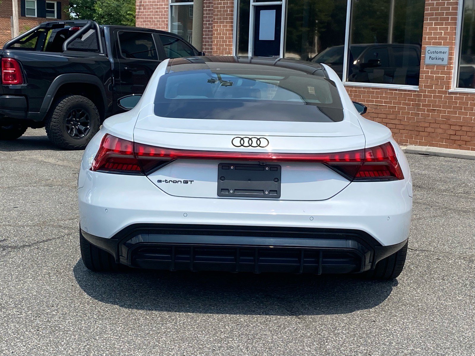 Used 2023 Audi e-tron GT Premium Plus w/ Performance Package AWD/4WD image 4