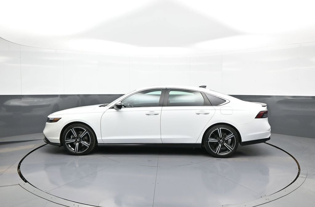 Certified 2023 Honda Accord Sport image 9