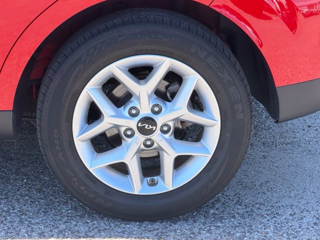 Used 2024 Kia Soul LX w/ Option Group 015 FWD image 10