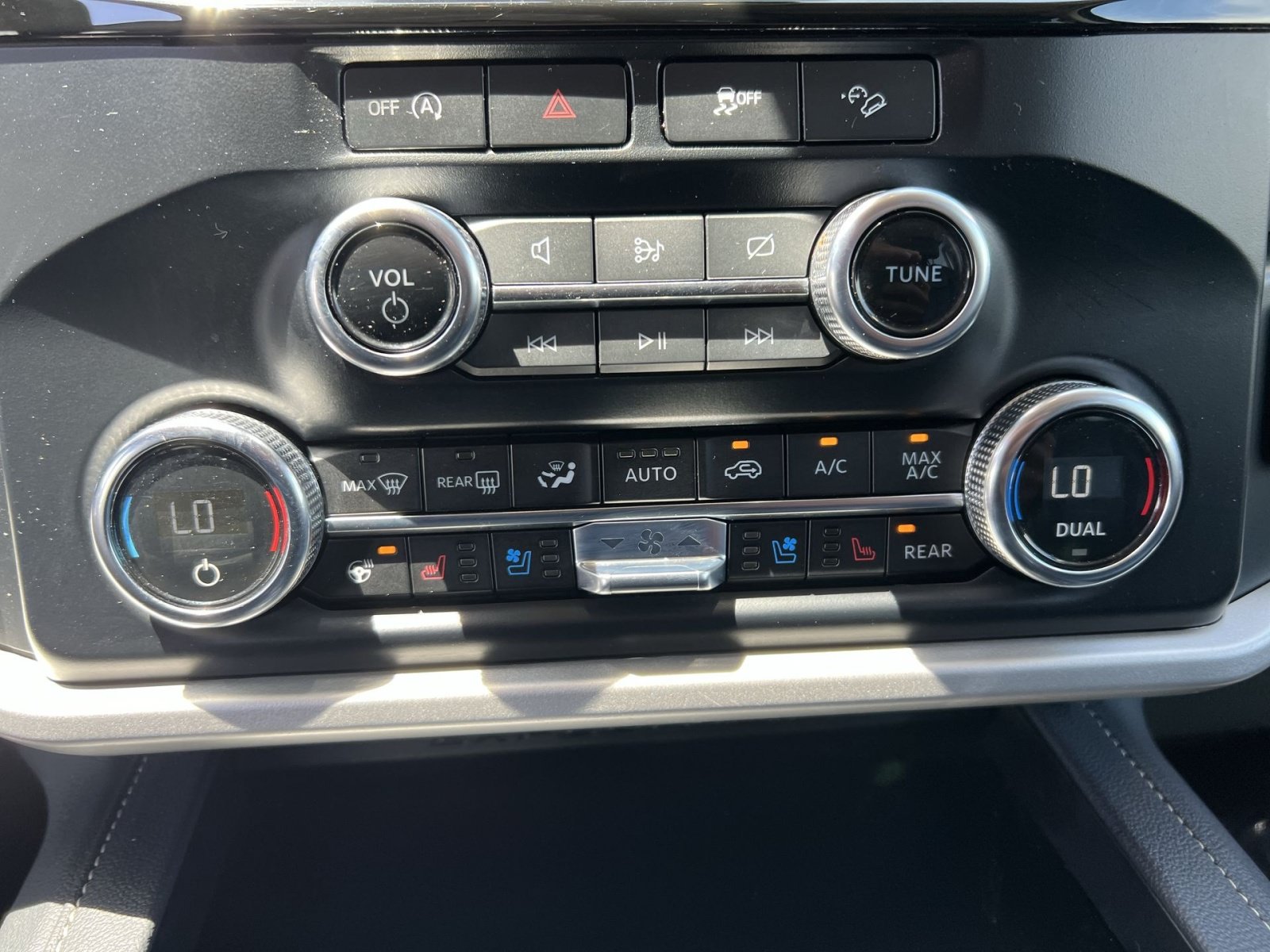 Used 2024 Ford Expedition XLT AWD/4WD image 29