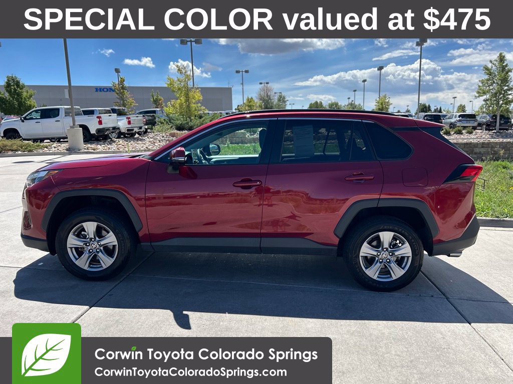 Used 2025 Toyota RAV4 XLE AWD/4WD image 4