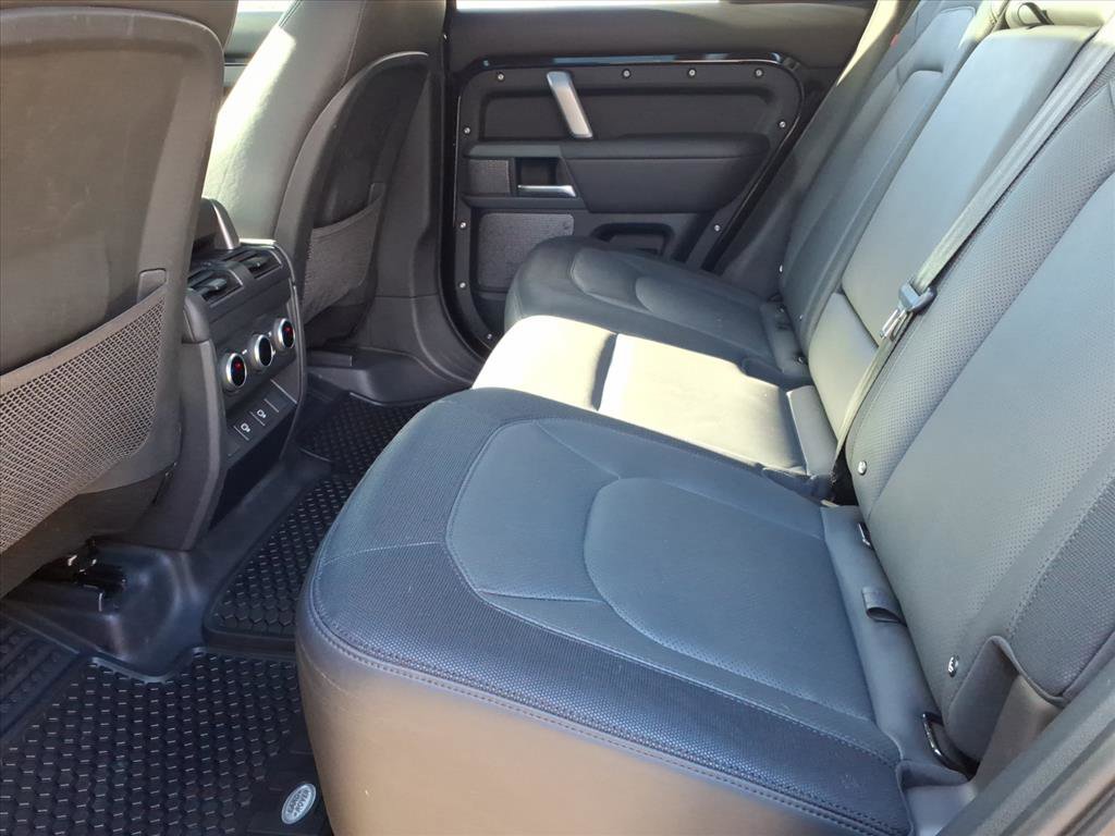 Certified 2023 Land Rover Defender 110 X-Dynamic SE image 5