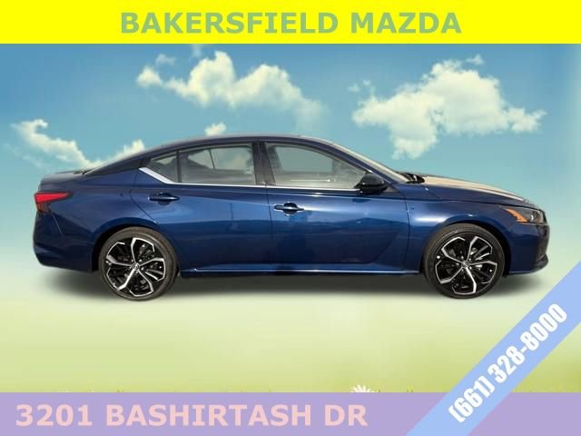 Used 2024 Nissan Altima 2.5 SR w/ SR Premium Package image 6