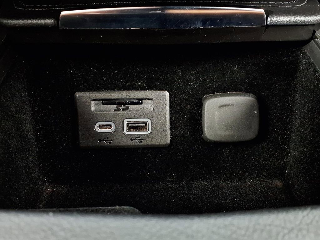 Used 2023 Cadillac XT4 Sport FWD image 25