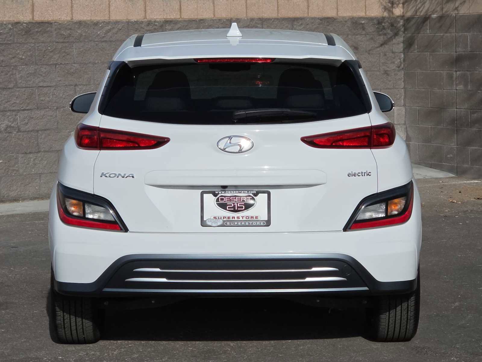 Used 2023 Hyundai Kona SE image 8