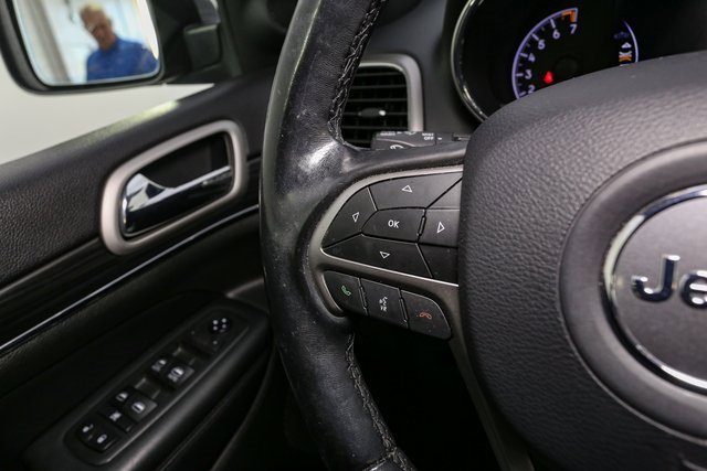Used 2020 Jeep Grand Cherokee Limited w/ Luxury Group II image 37