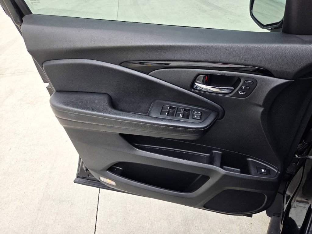 Used 2019 Honda Ridgeline RTL-E image 16