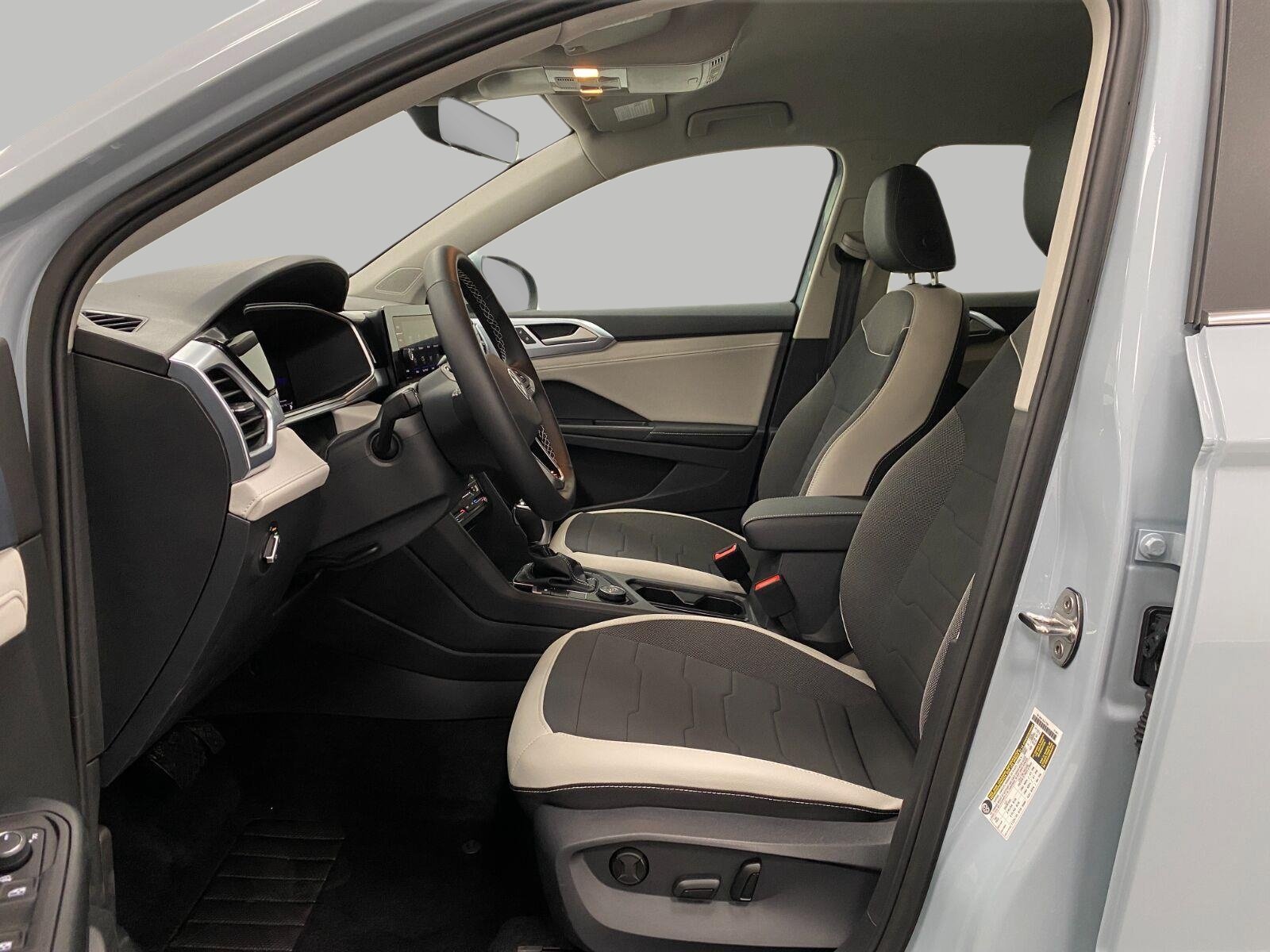 New 2026 Volkswagen Taos SE AWD/4WD image 25