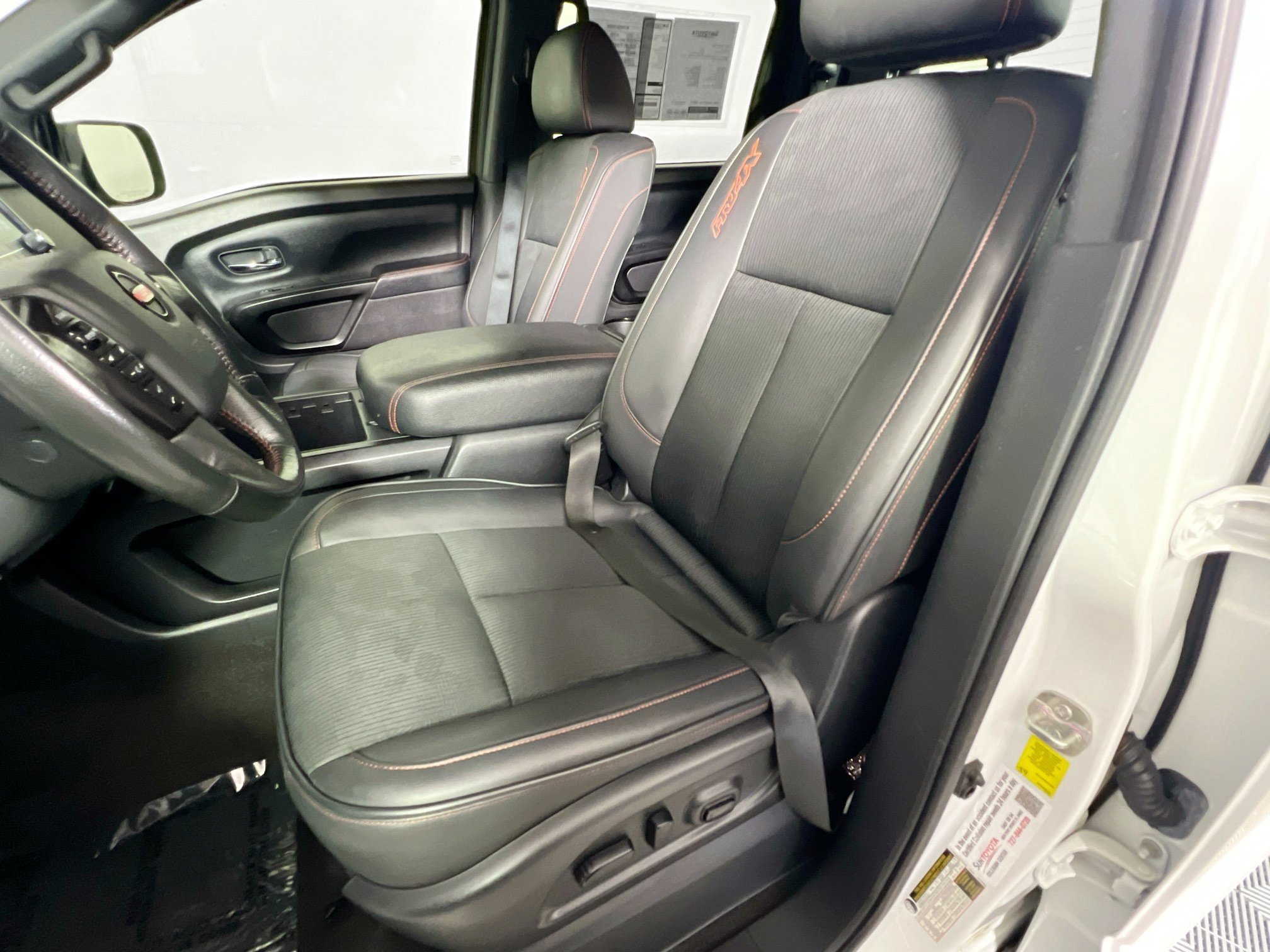 Used 2021 Nissan Titan PRO-4X w/ Pro-4x Utility Package AWD/4WD image 18