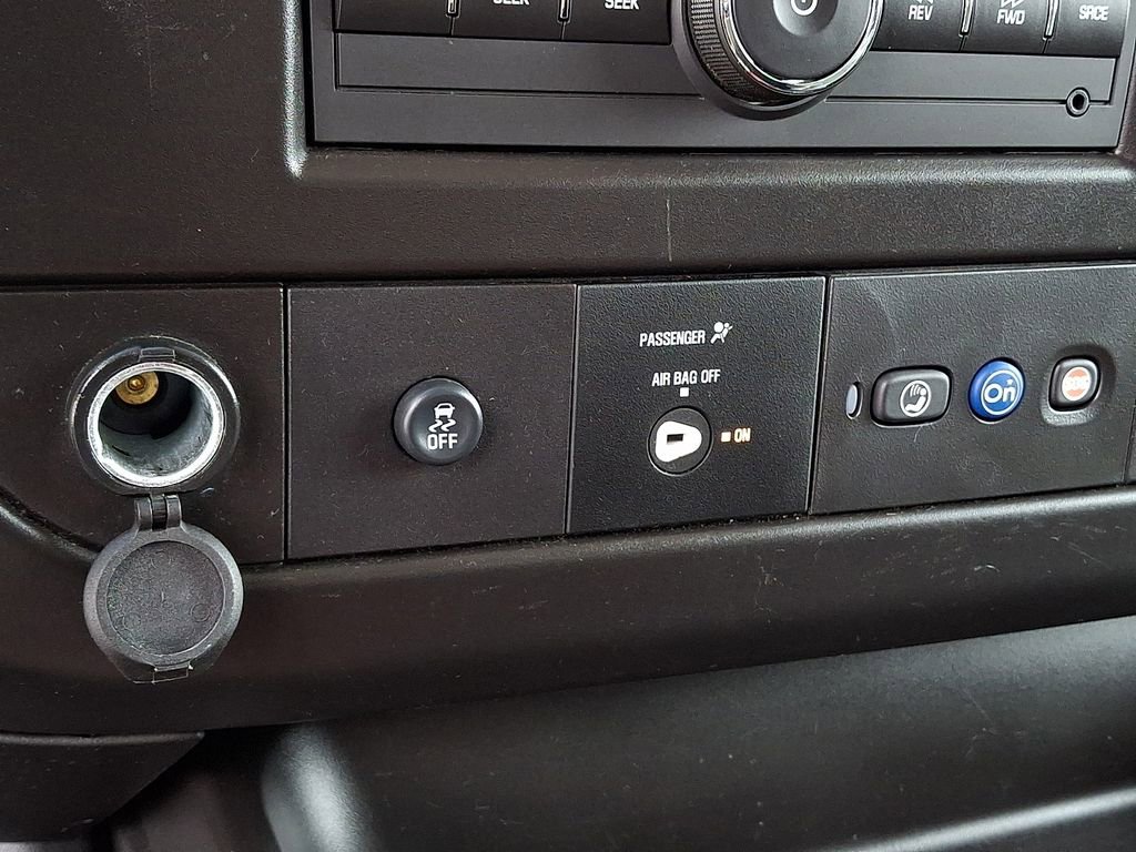 Certified 2024 GMC Savana 2500 w/ Driver Convenience Package image 27