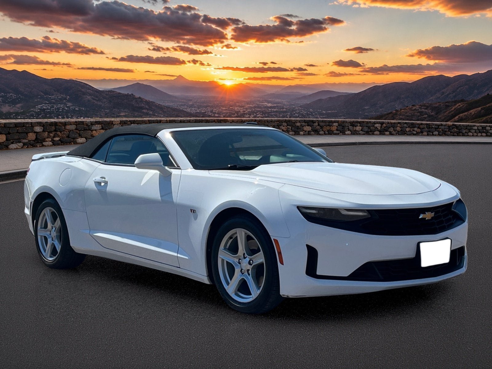 Used 2023 Chevrolet Camaro LT RWD image 7