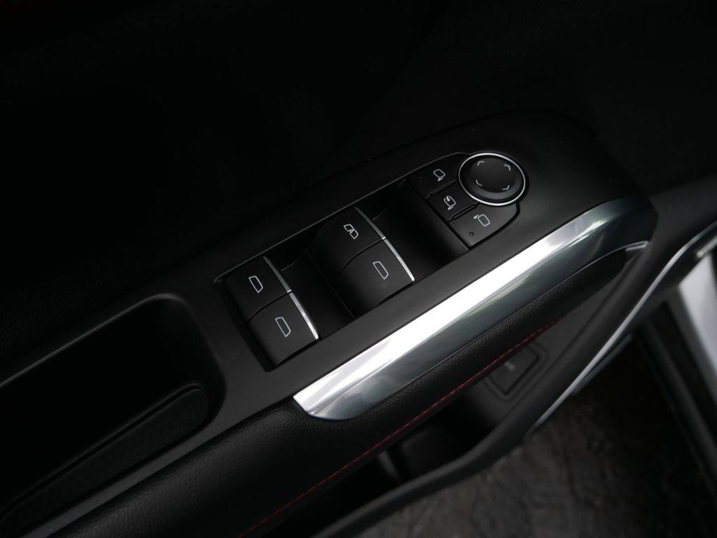 Certified 2024 Chevrolet Traverse RS w/ LPO, Floor Liner Package image 14