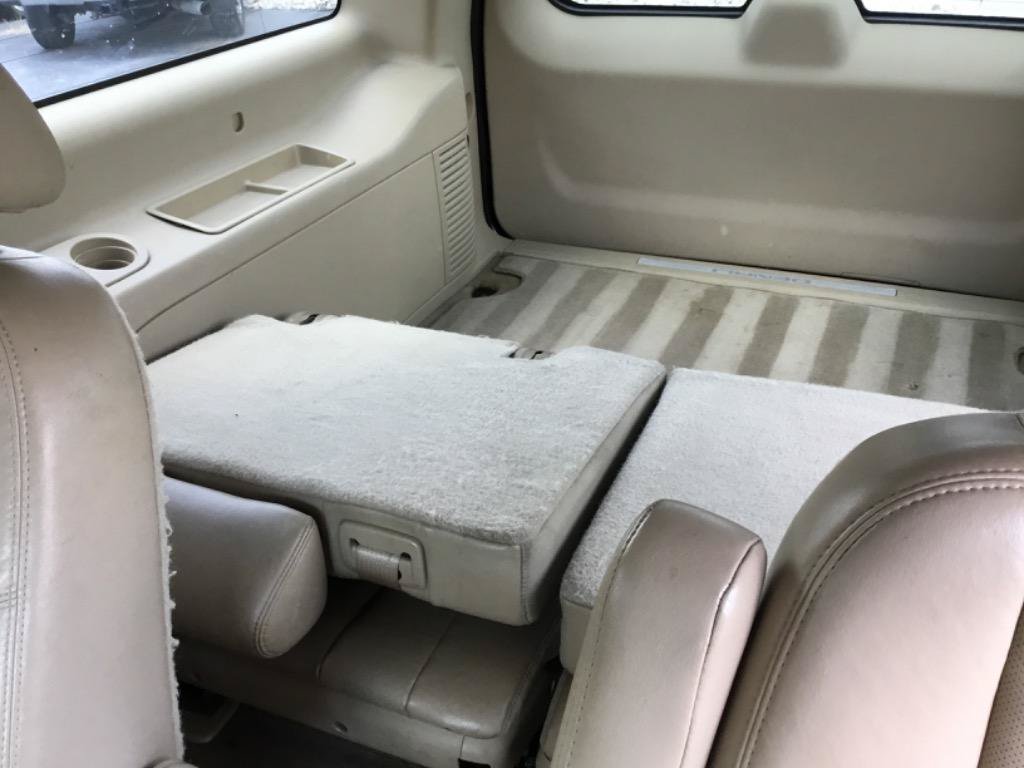 Used 2010 GMC Yukon XL Denali AWD/4WD image 34
