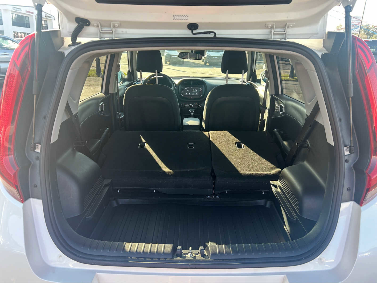 Used 2021 Kia Soul S image 7