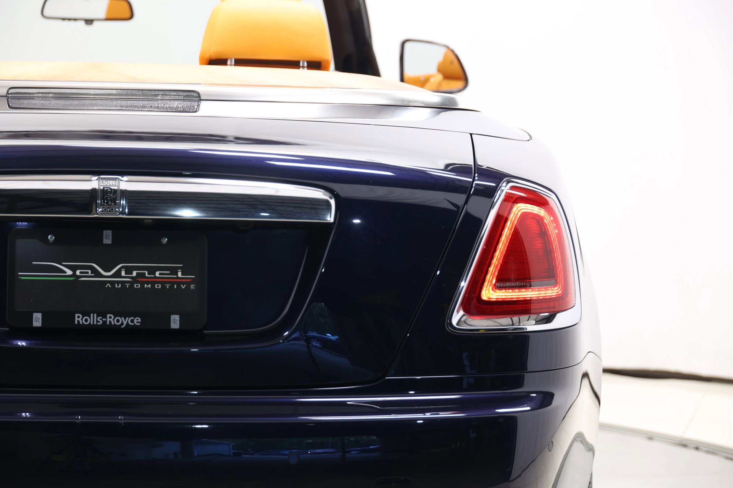 Used 2016 Rolls-Royce Dawn image 61