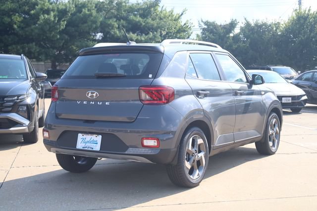 New 2026 Hyundai Venue SEL FWD image 6