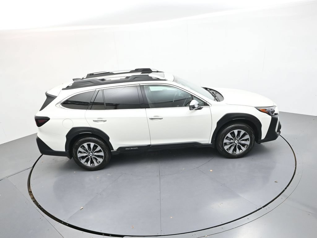 Used 2025 Subaru Outback Touring AWD/4WD image 30