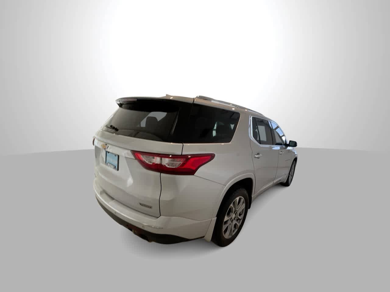 Used 2018 Chevrolet Traverse Premier w/ LPO, Floor Liner Package AWD/4WD image 8