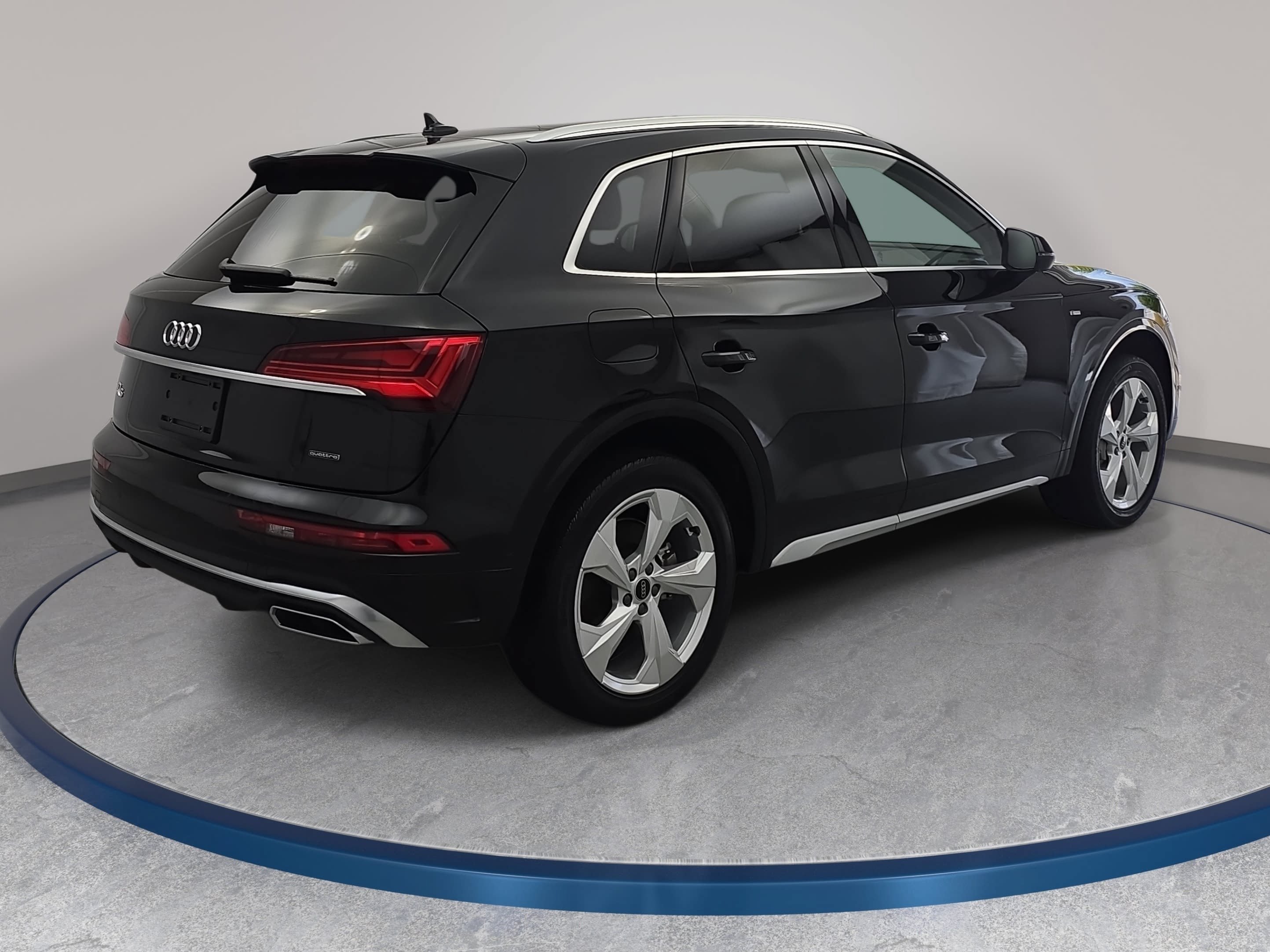 Used 2024 Audi Q5 2.0T Prestige w/ Prestige Package AWD/4WD image 5