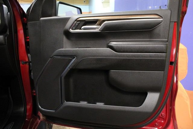 Used 2024 Chevrolet Silverado 1500 RST w/ Z71 Off-Road Package AWD/4WD image 9